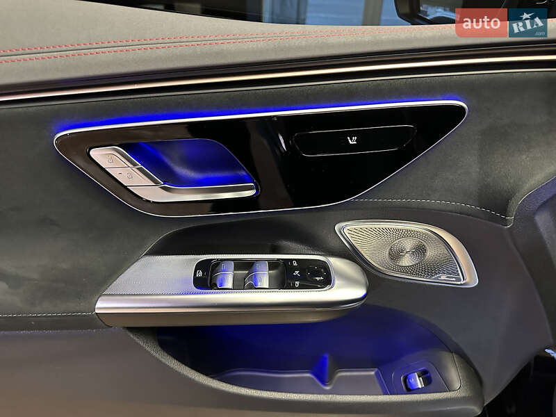Седан Mercedes-Benz EQE 2022 в Києві