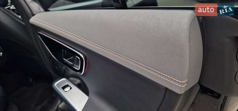 Седан Mercedes-Benz EQE 2022 в Тернополе фото 73 Седан Mercedes-Benz EQE 2022 в Тернополе