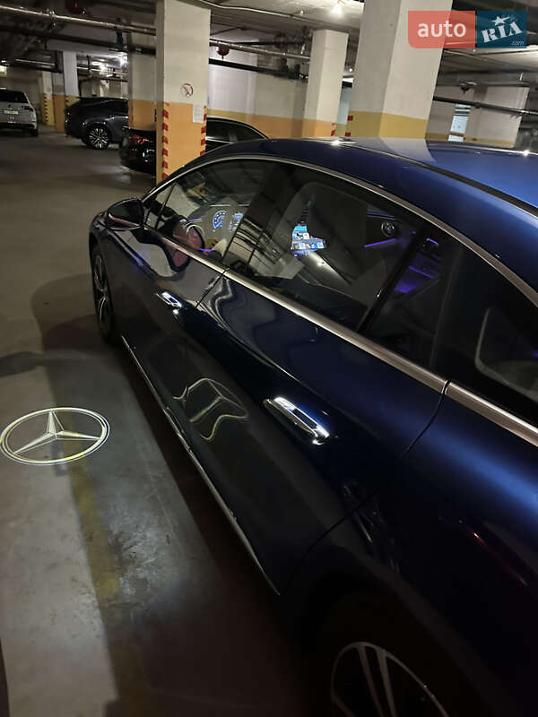 Седан Mercedes-Benz EQE 2022 в Киеве