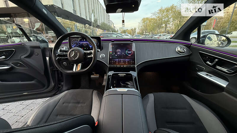 Седан Mercedes-Benz EQE 2022 в Стрые