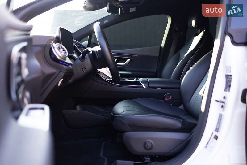 Седан Mercedes-Benz EQE 2022 в Тернополі