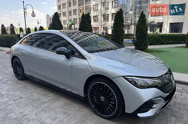 Седан Mercedes-Benz EQE 2023 в 