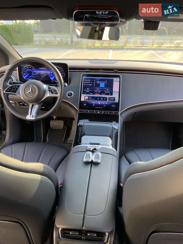 Седан Mercedes-Benz EQE 2022 в Обухове