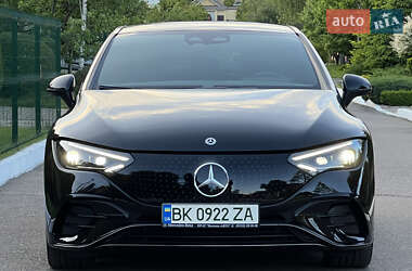 Седан Mercedes-Benz EQE 2023 в 