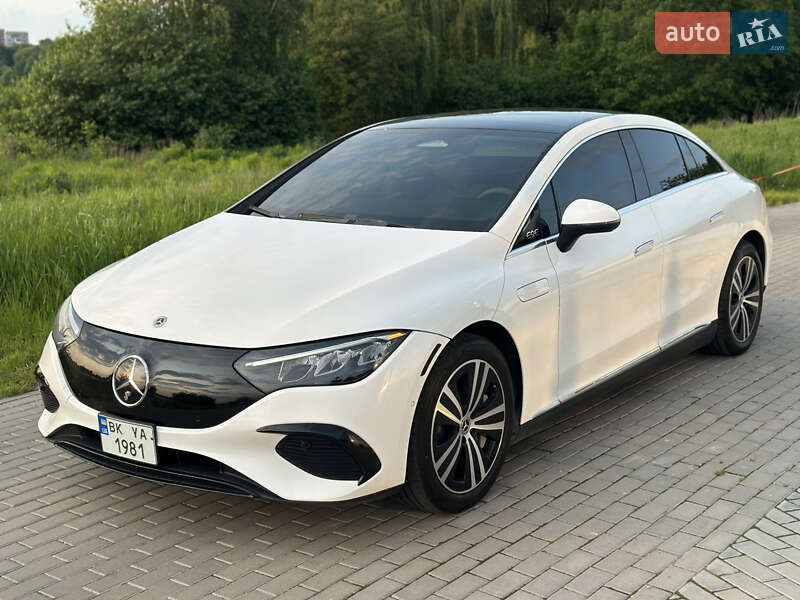 Седан Mercedes-Benz EQE 2022 в Ровно