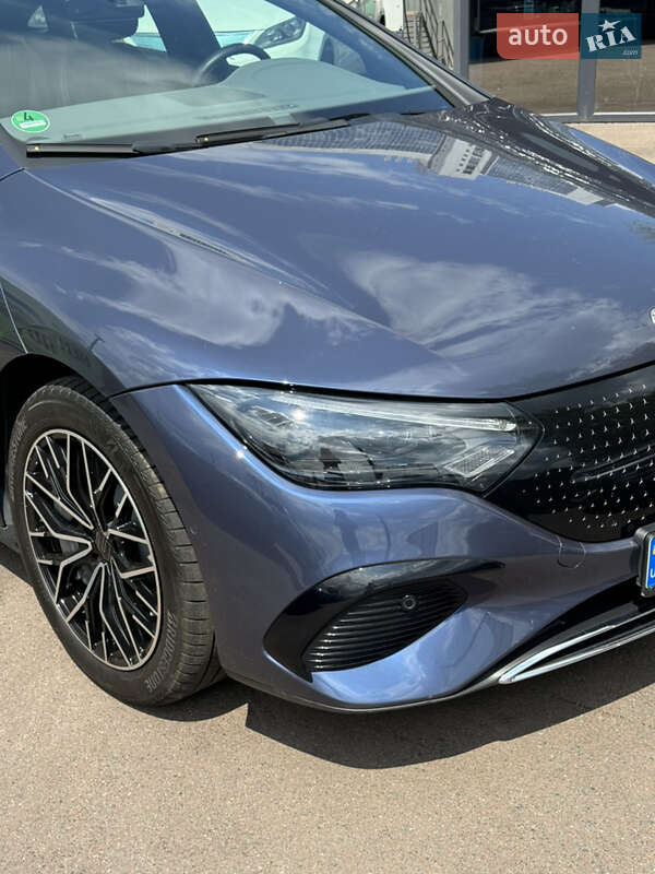 Седан Mercedes-Benz EQE 2023 в Києві