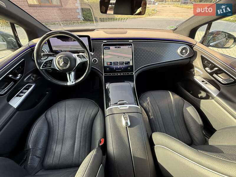 Седан Mercedes-Benz EQE 2022 в Ровно