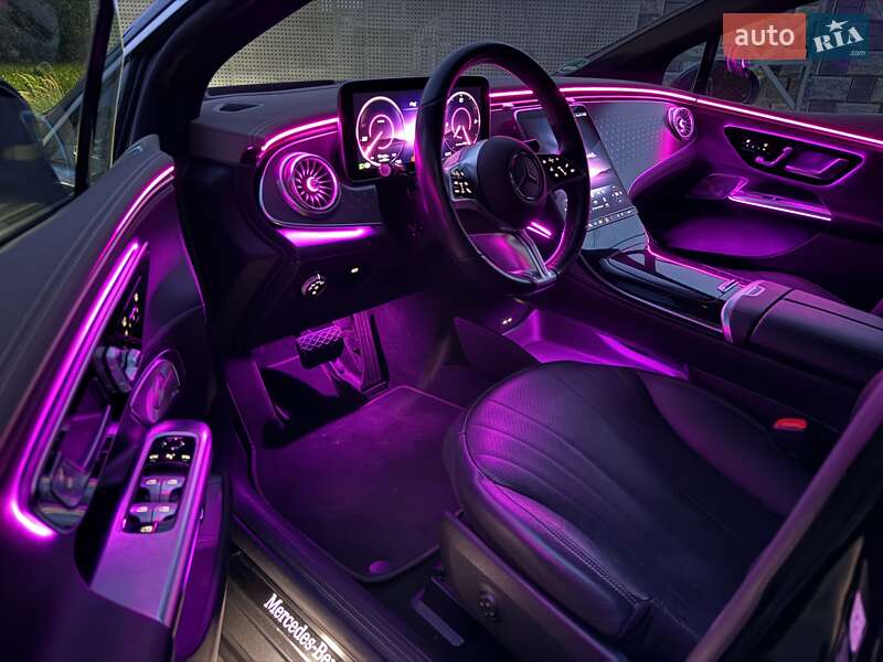 Седан Mercedes-Benz EQE 2022 в Ровно