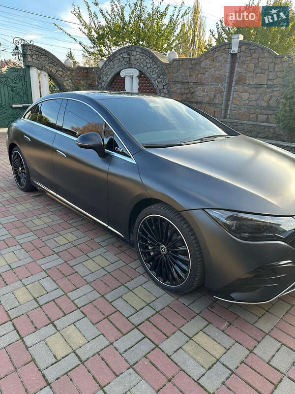 Седан Mercedes-Benz EQE 2023 в Киеве