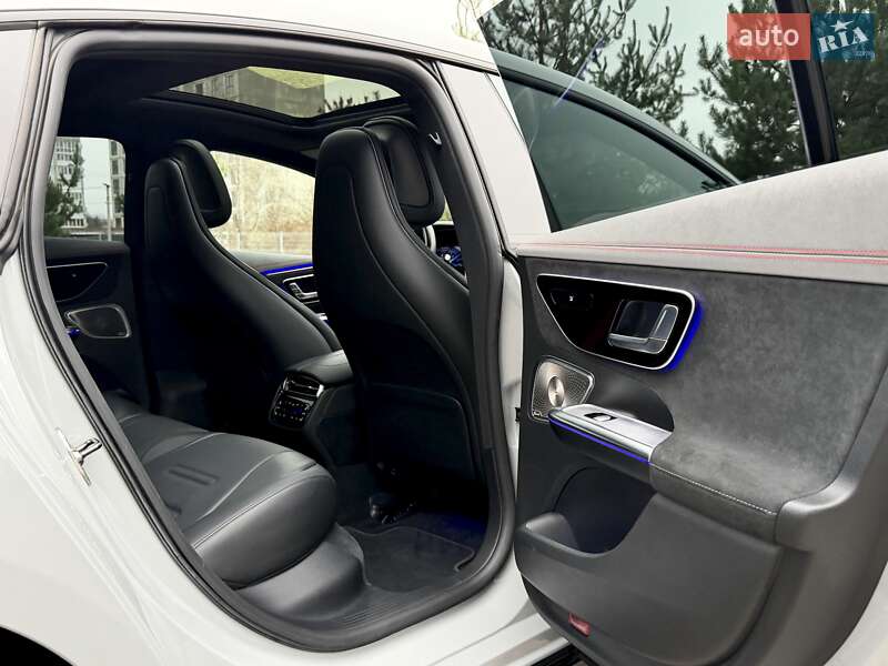 Седан Mercedes-Benz EQE 2022 в Киеве