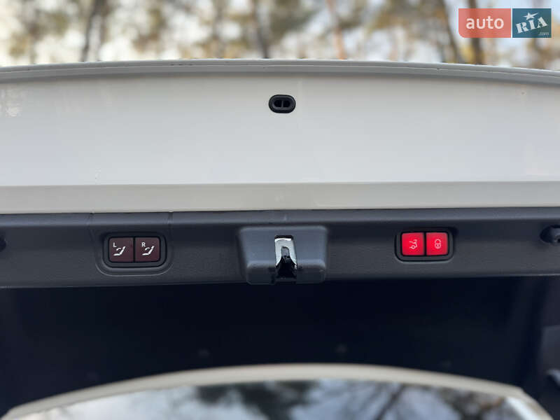 Седан Mercedes-Benz EQE 2023 в Луцьку