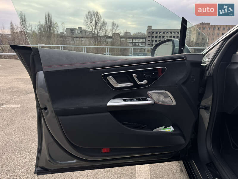 Седан Mercedes-Benz EQE 2022 в Киеве фото 24 Седан Mercedes-Benz EQE 2022 в Киеве