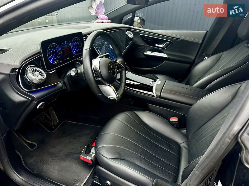 Седан Mercedes-Benz EQE 2023 в Киеве