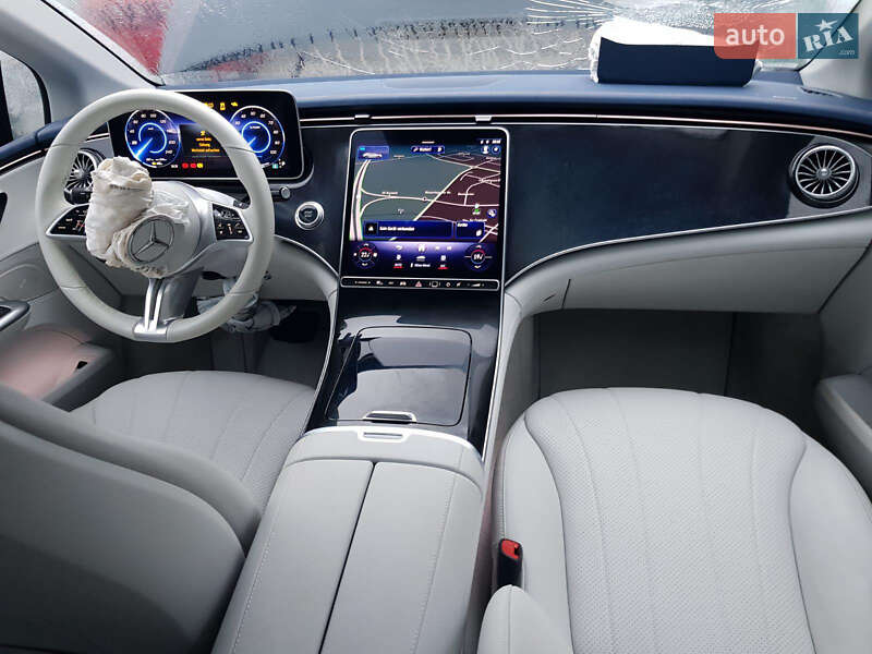 Седан Mercedes-Benz EQE 2023 в Львове