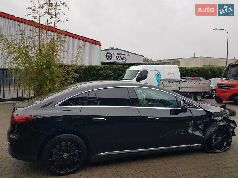 Седан Mercedes-Benz EQE 2023 в Львове