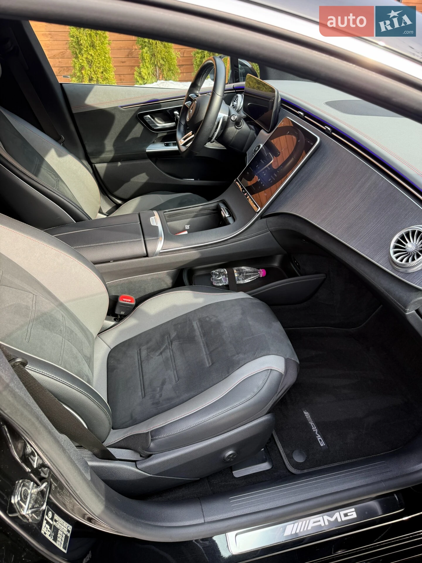 2022 Mercedes-Benz EQE - мініатюра 23