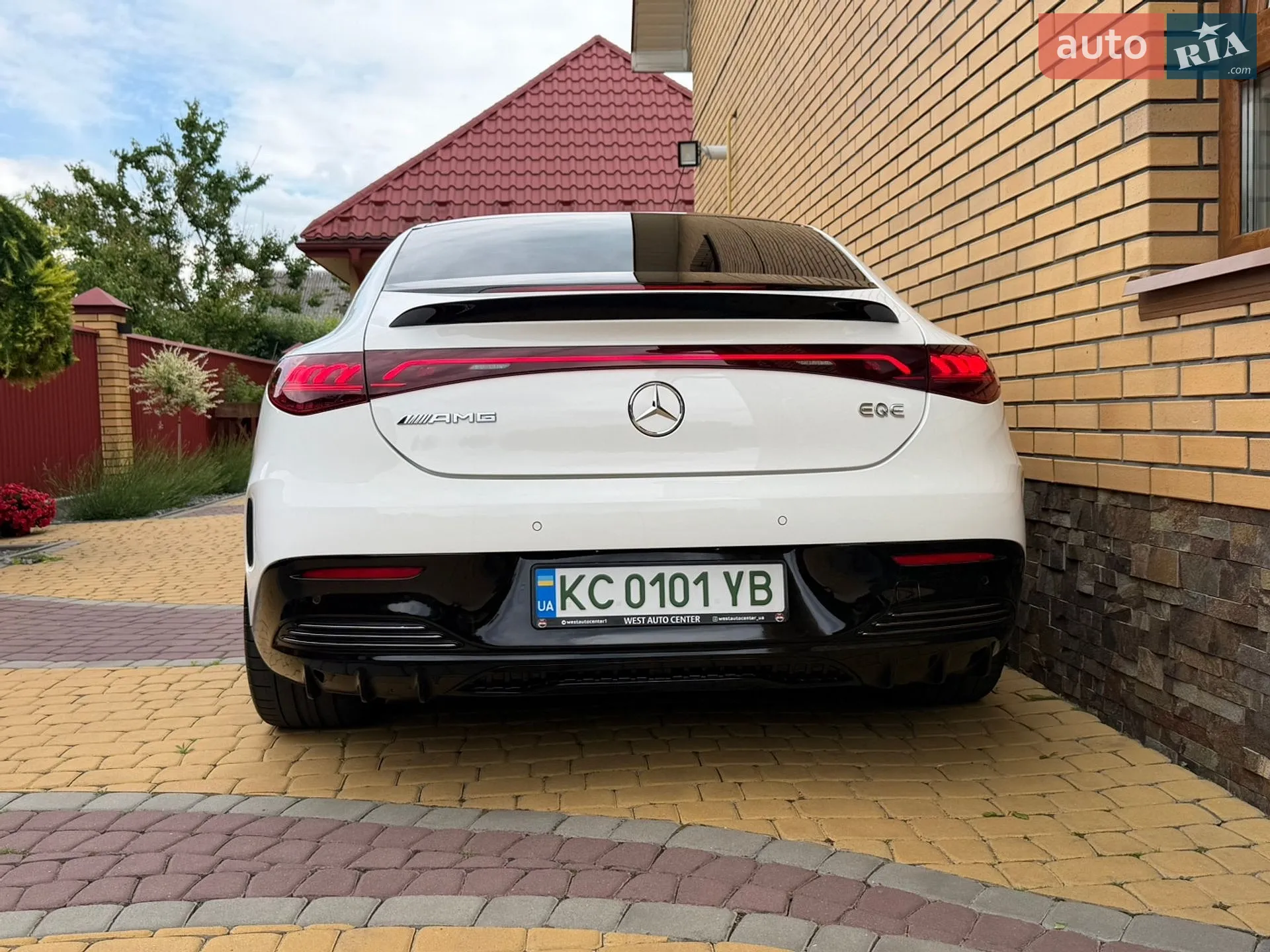 2023 Mercedes-Benz EQE - мініатюра 9