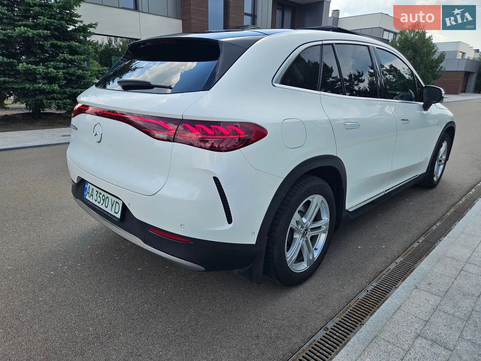 2023 Mercedes-Benz EQE - мініатюра 21