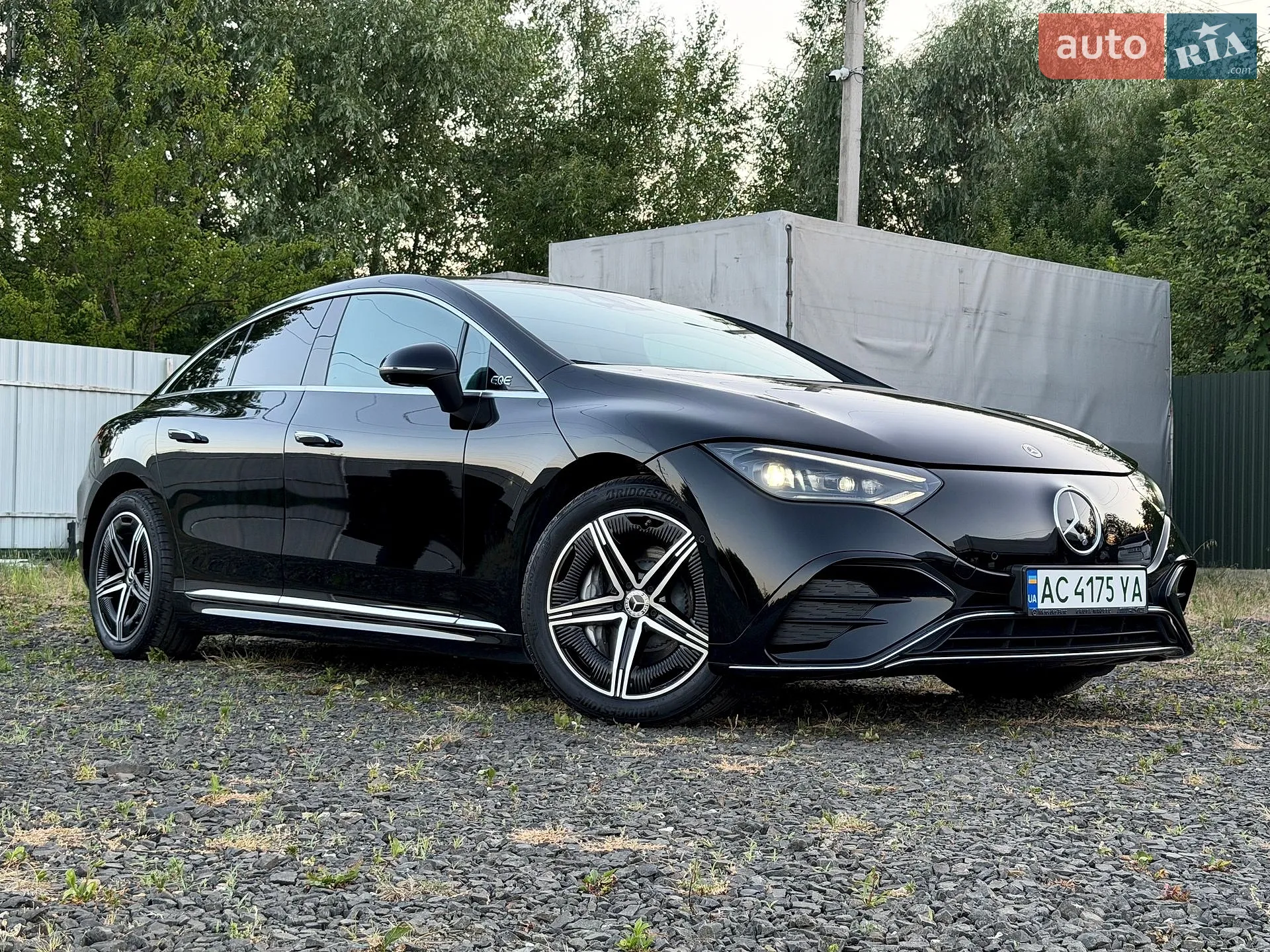 2022 Mercedes-Benz EQE - мініатюра 16