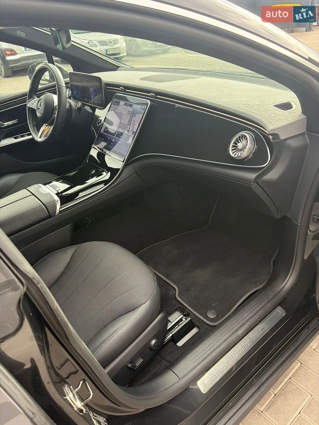 2023 Mercedes-Benz EQE - мініатюра 28