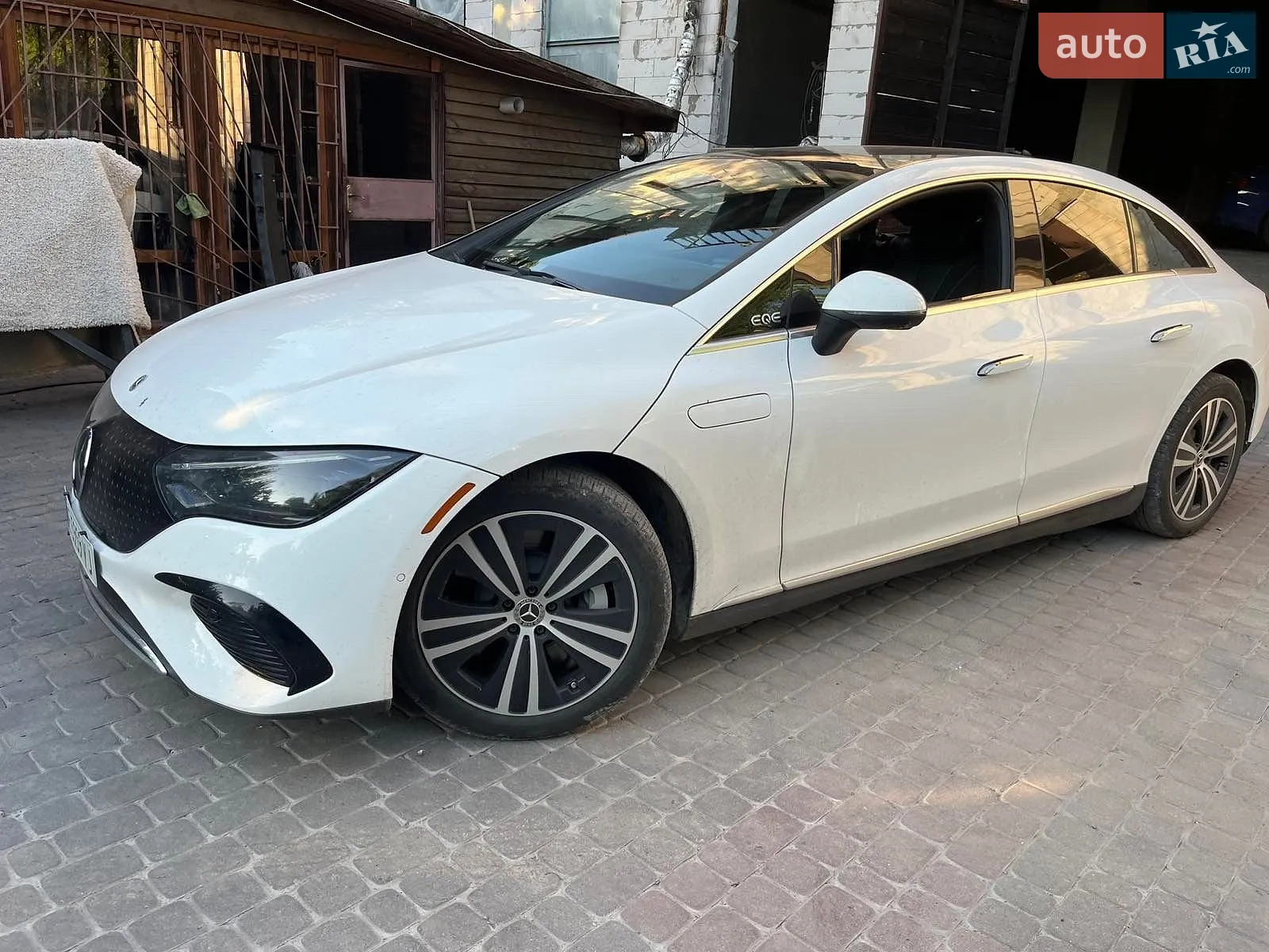 2023 Mercedes-Benz EQE - мініатюра 10
