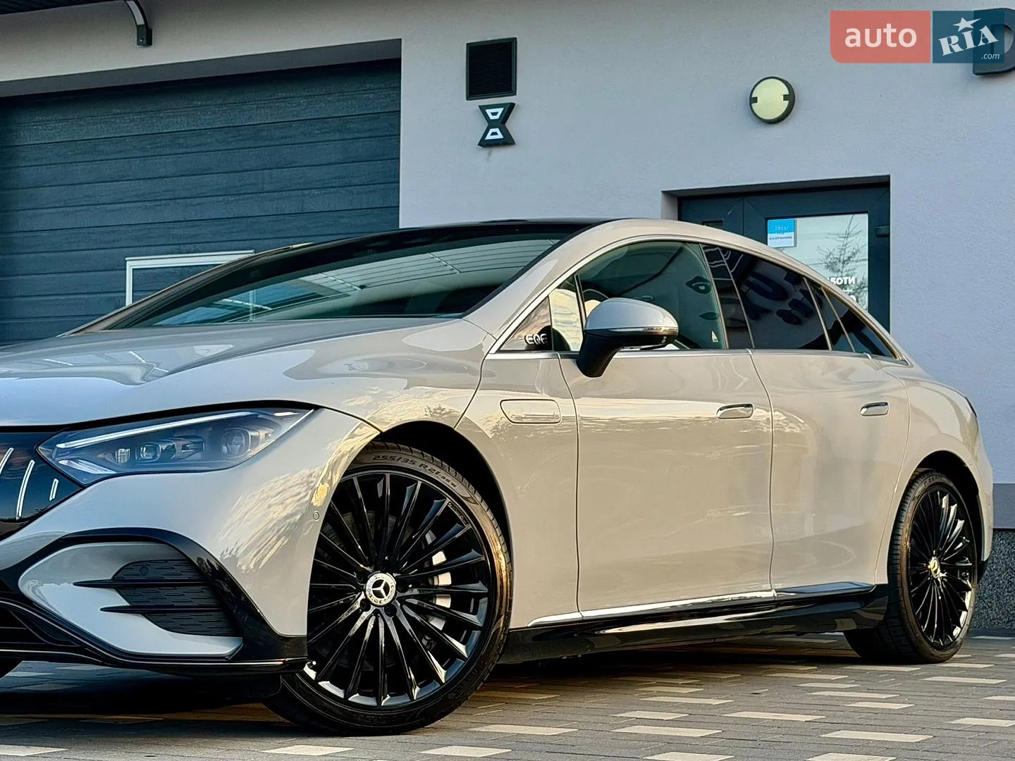 2023 Mercedes-Benz EQE - мініатюра 10
