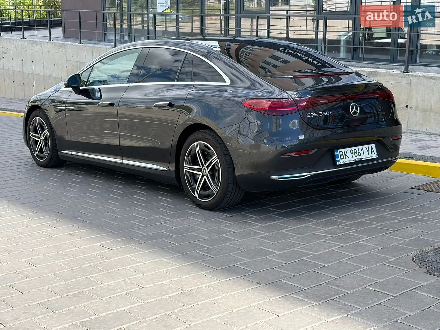 2022 Mercedes-Benz EQE - мініатюра 11