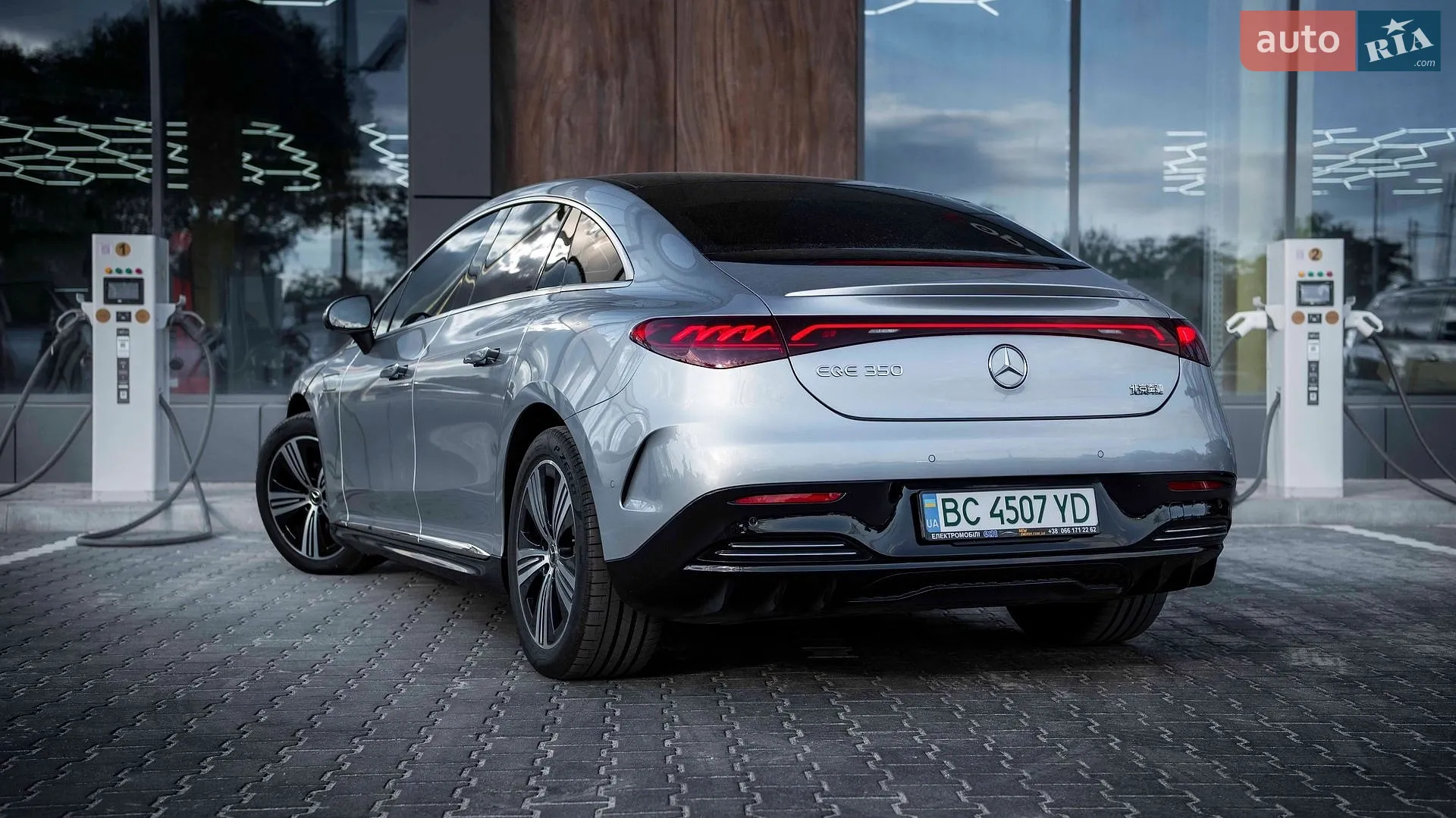 2023 Mercedes-Benz EQE - мініатюра 10