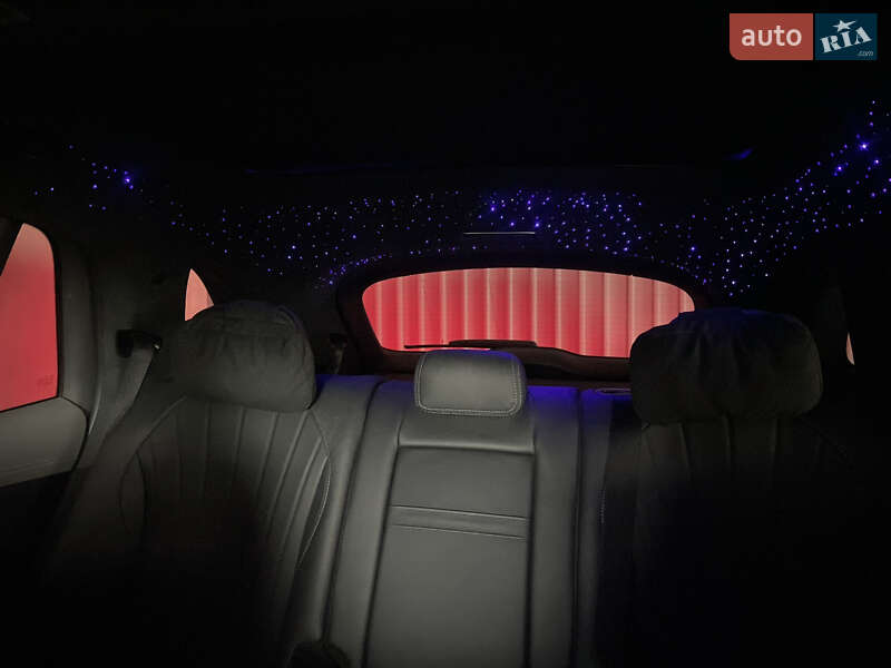 Седан Mercedes-Benz EQS SUV 2023 в Черновцах