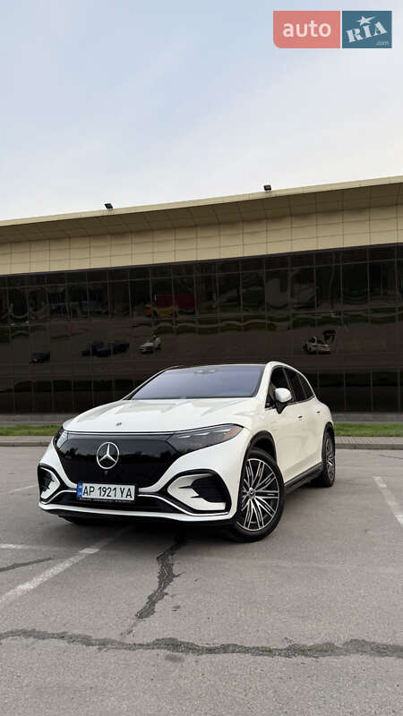 Mercedes-Benz EQS SUV 2023