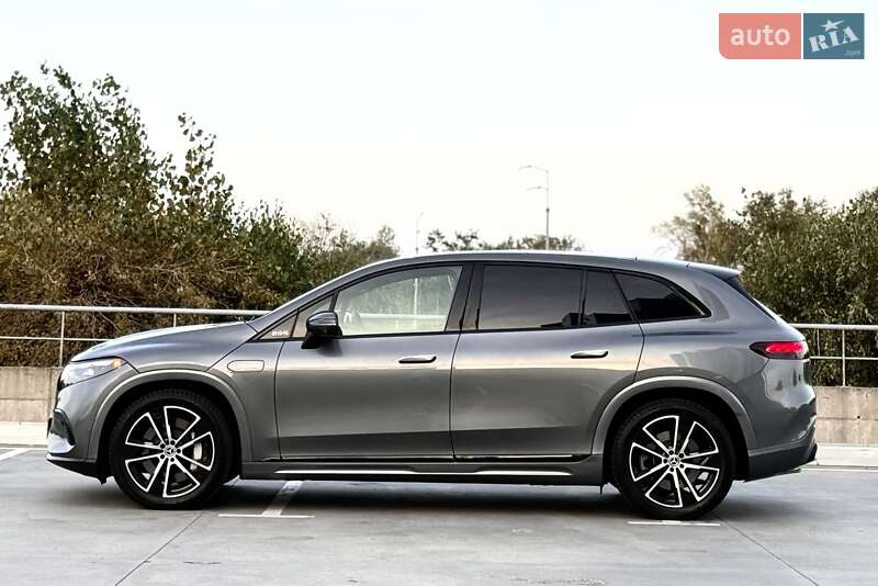 Седан Mercedes-Benz EQS SUV 2023 в Киеве