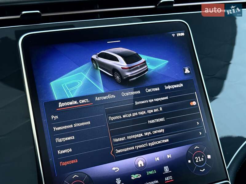 Седан Mercedes-Benz EQS SUV 2023 в Киеве