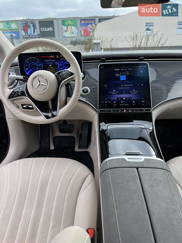 Седан Mercedes-Benz EQS 2022 в Києві