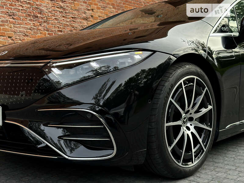 Седан Mercedes-Benz EQS 2022 в Львове