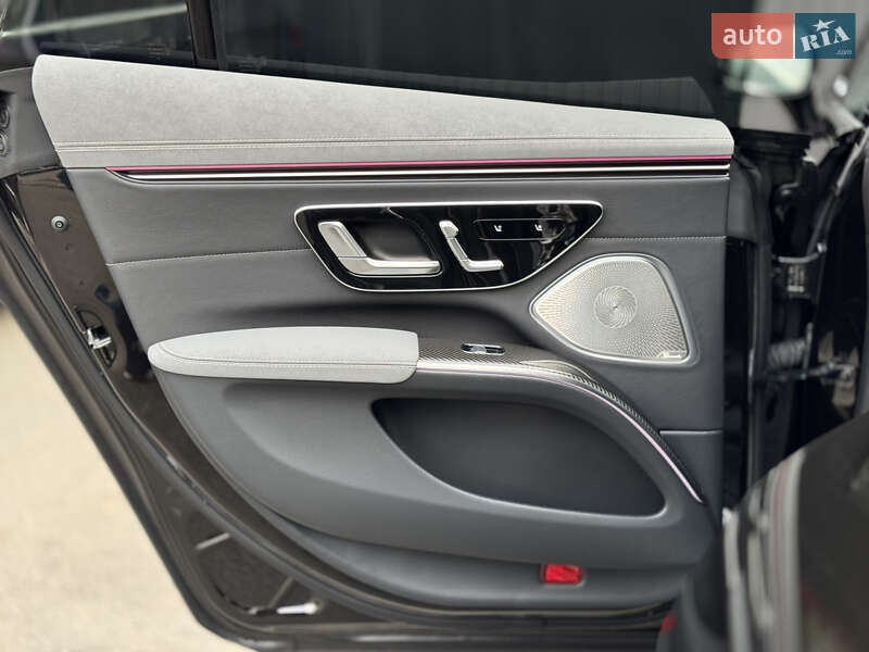 Седан Mercedes-Benz EQS 2022 в Киеве