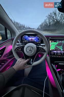 Седан Mercedes-Benz EQS 2022 в Києві