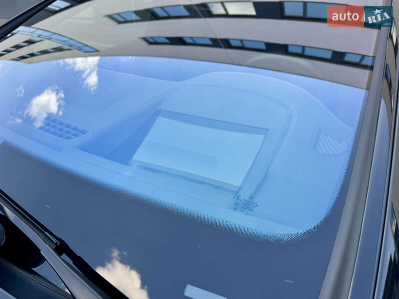 Седан Mercedes-Benz EQS 2022 в Львове