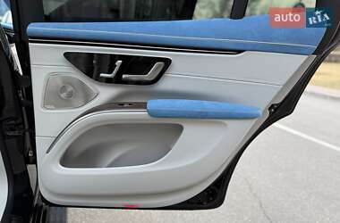 Седан Mercedes-Benz EQS 2023 в 