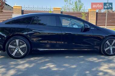 Седан Mercedes-Benz EQS 2022 в 