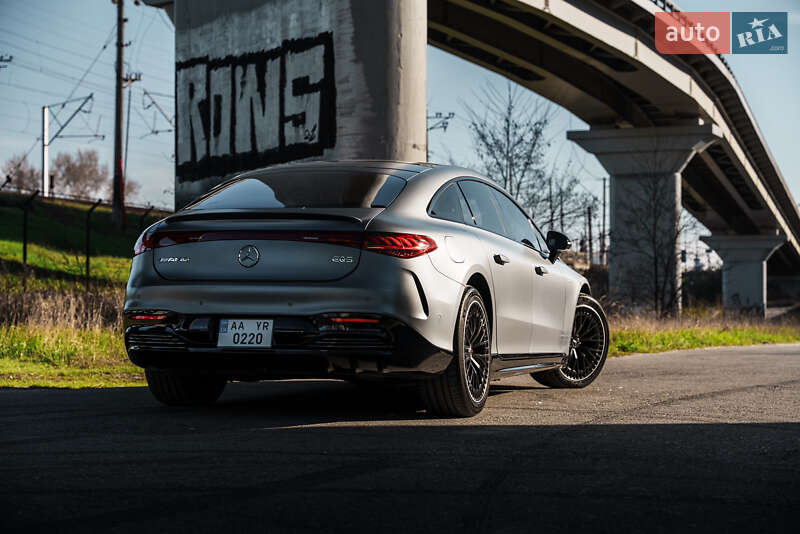 Седан Mercedes-Benz EQS 2022 в Киеве