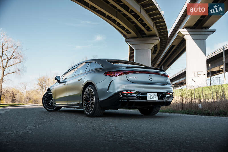 Седан Mercedes-Benz EQS 2022 в Киеве