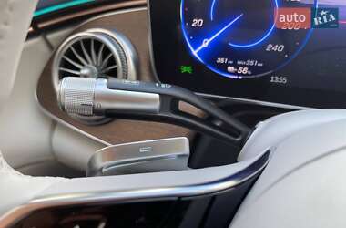 Седан Mercedes-Benz EQS 2022 в 