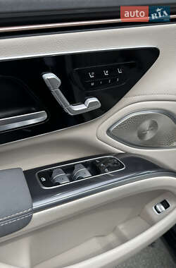 Седан Mercedes-Benz EQS 2022 в 