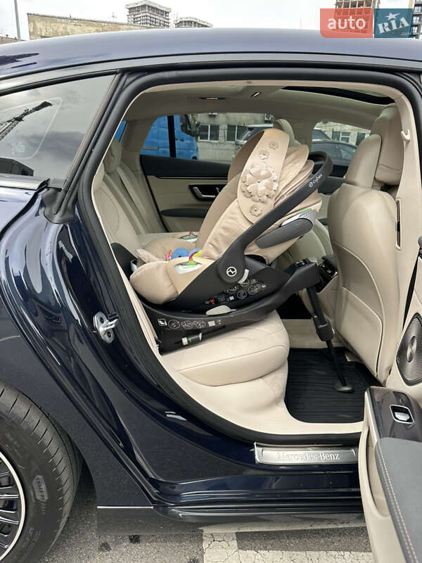 Седан Mercedes-Benz EQS 2022 в Києві