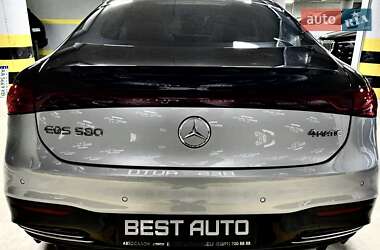 Седан Mercedes-Benz EQS 2022 в 