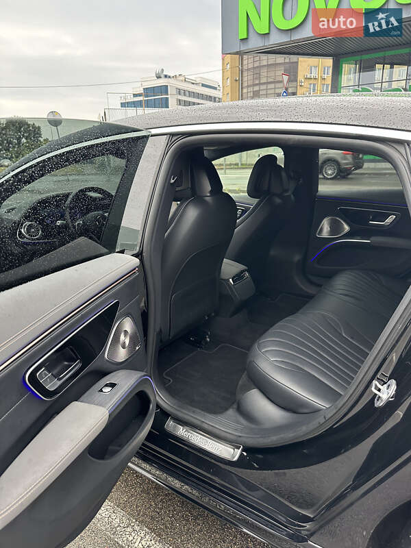 Седан Mercedes-Benz EQS 2022 в Киеве