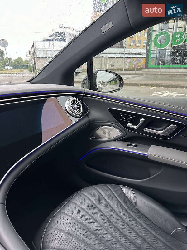 Седан Mercedes-Benz EQS 2022 в Киеве