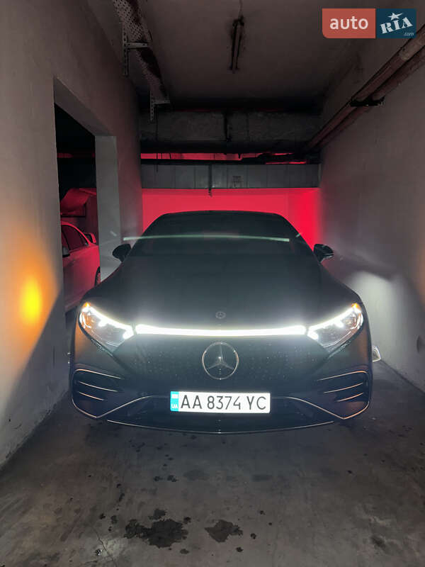 Седан Mercedes-Benz EQS 2022 в Киеве