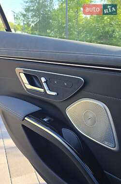 Седан Mercedes-Benz EQS 2022 в 