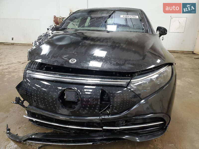 Седан Mercedes-Benz EQS 2023 в Києві
